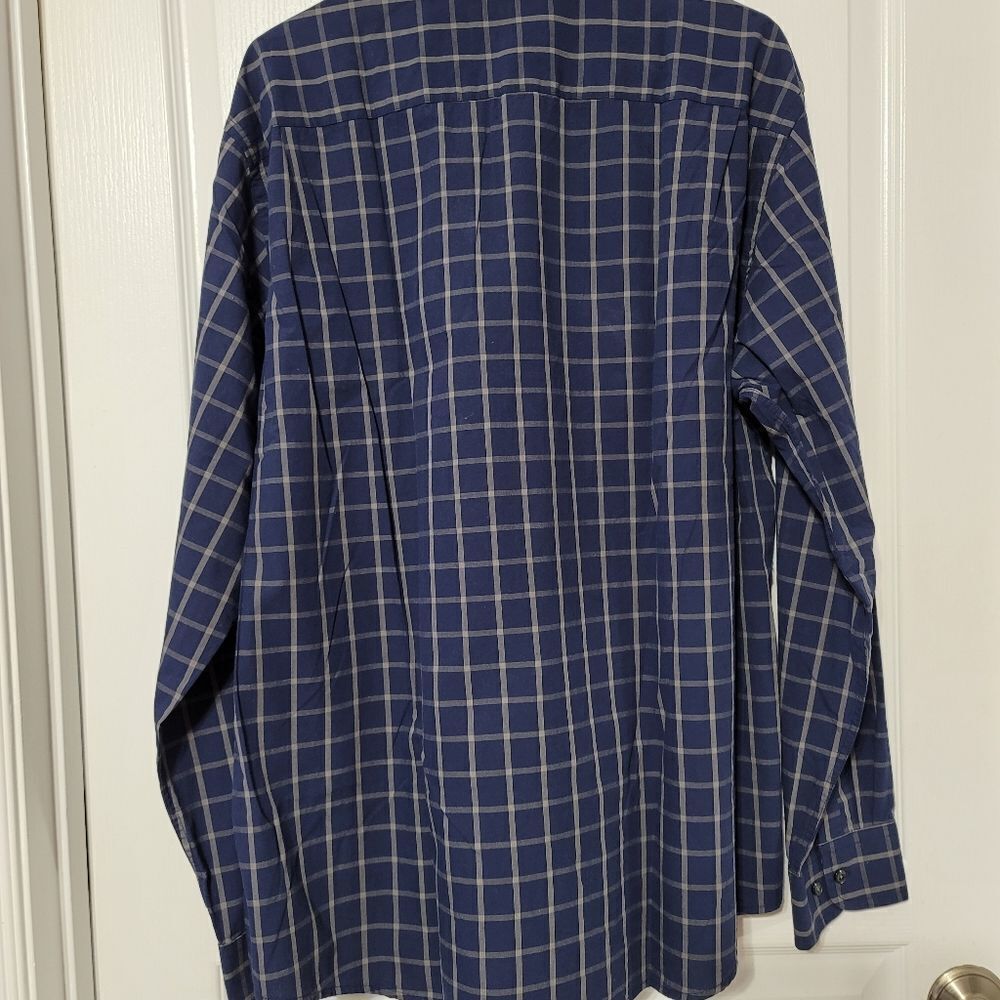Amazon Essentials Dress Shirt - Picture 3 of 4